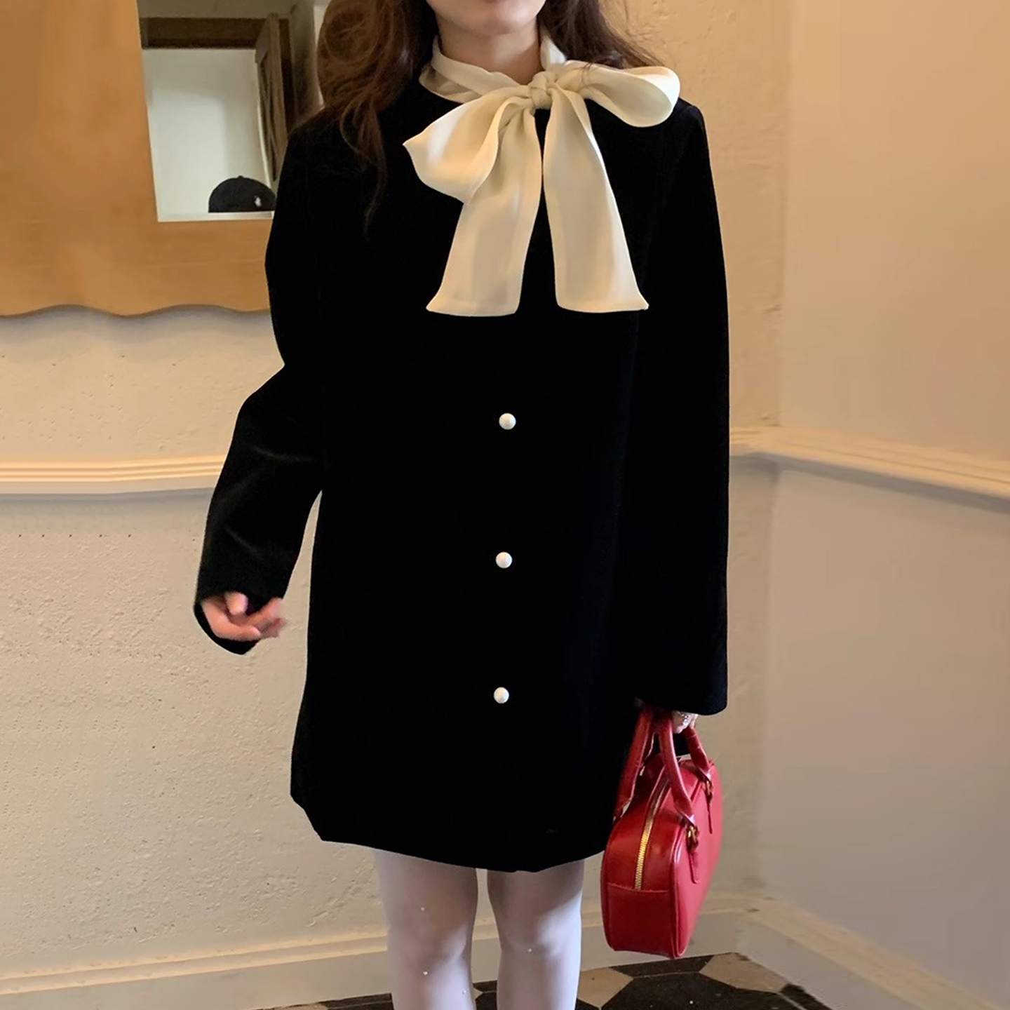 撞色系带蝴蝶结西装式连衣裙