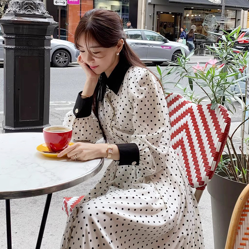 撞色系带收腰显瘦波点连衣裙