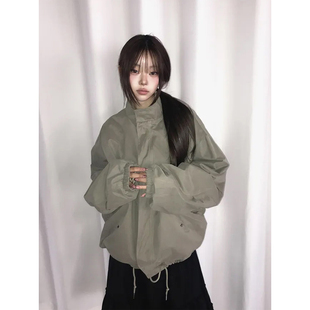 良良家军绿色风衣外套女2026秋季新款宽松廓形小个子工装夹克上衣