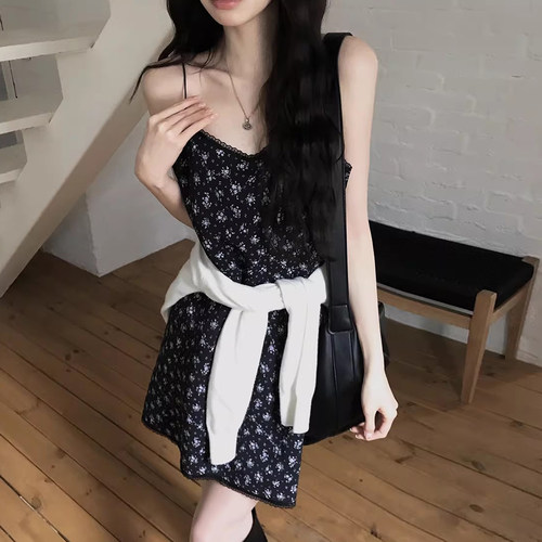 碎花印花蕾丝V领吊带连衣裙短裙