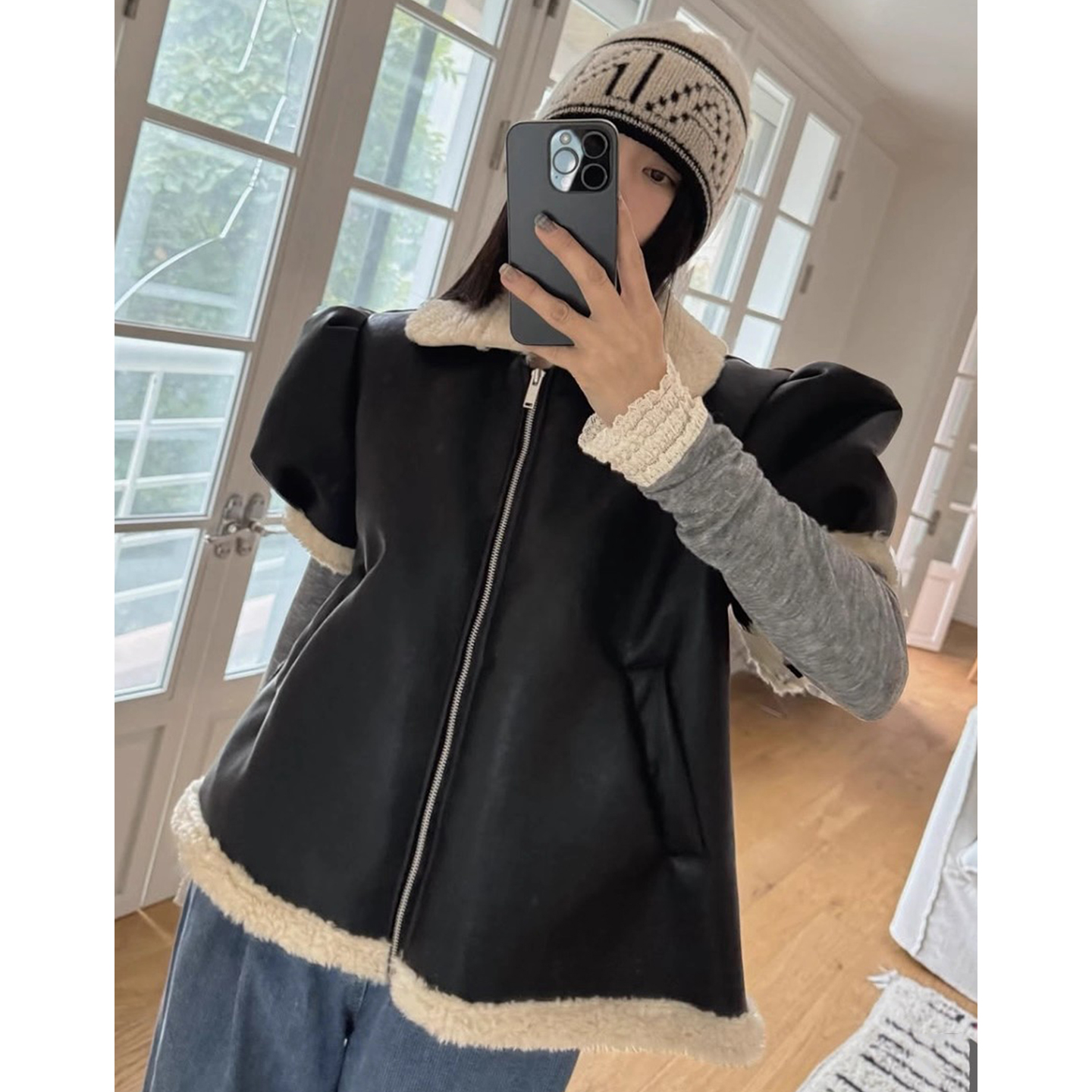 设计感拼接皮毛一体泡泡袖外套