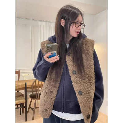 洋气复古羊羔毛背心马甲女