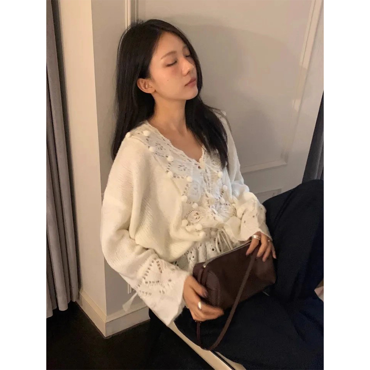 温柔气质镂空钩花软糯针织衫毛衣女2025秋季新款立体球球系带上衣