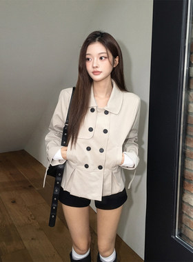 良良家高级感压褶短款风衣外套女