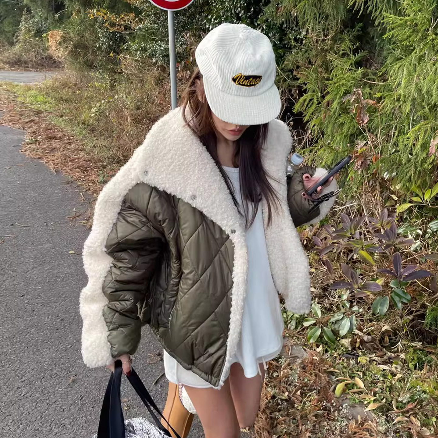 设计感拼接羊羔毛短外套