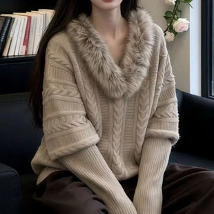 设计感立体毛毛领麻花纹针织衫女2025冬季新款宽松百搭蝙蝠袖毛衣