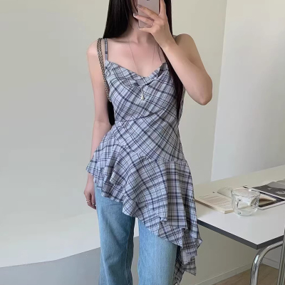 不规则下摆收腰花边格子背心吊带