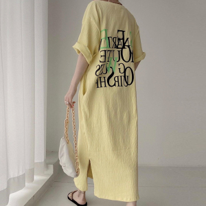 韩国chic小众休闲圆领字母印花褶皱设计宽松百搭短袖开叉连衣裙女