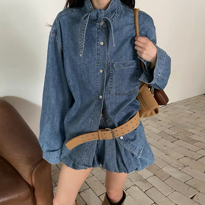 宽松牛仔衬衫女+高腰花苞短裤