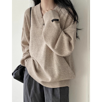 休闲字母贴布长袖针织保暖毛衣