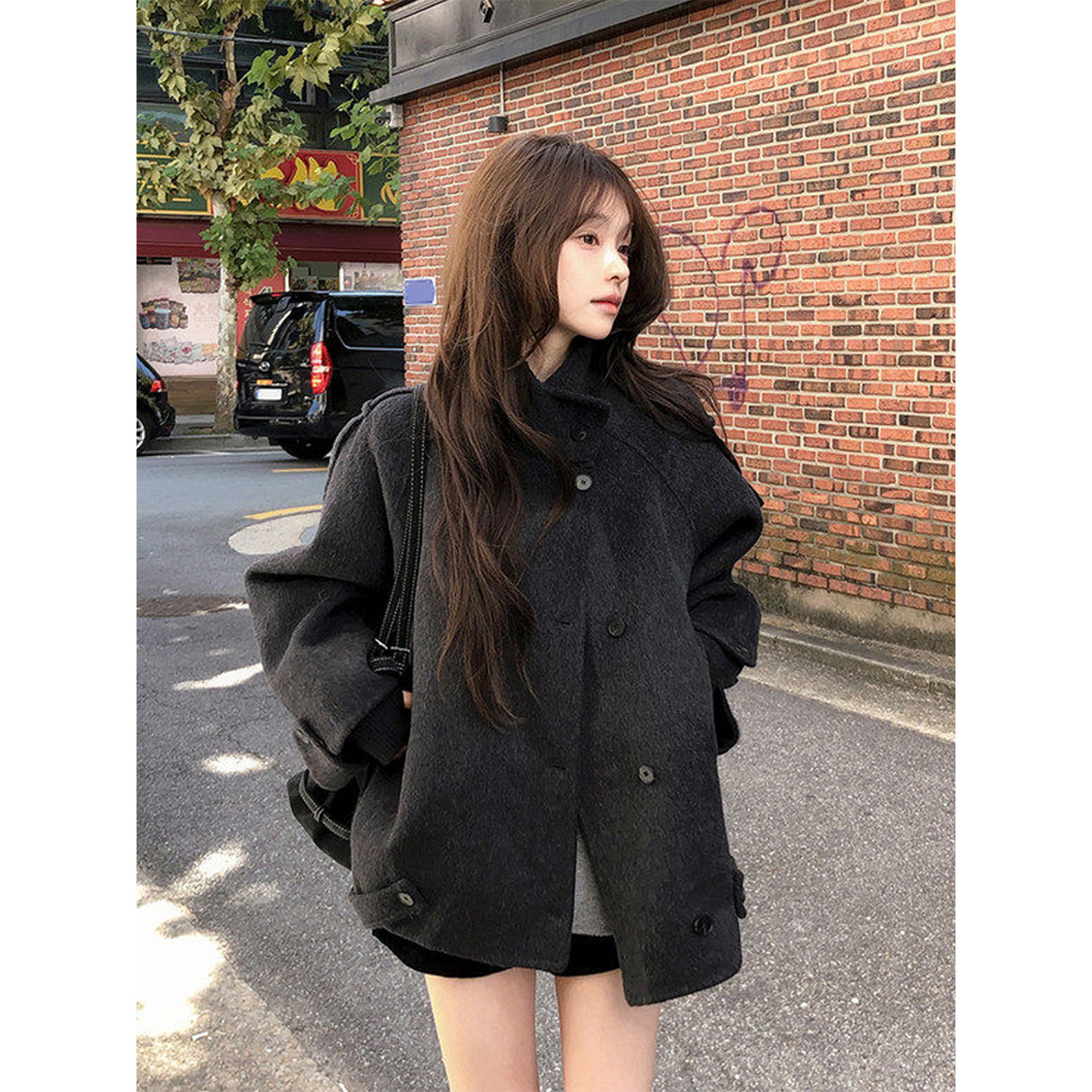 良良家高级感黑色短款毛呢外套女秋冬新款高级感加厚廓形呢子大衣