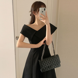 韩系chic夏季复古赫本风V领收腰显瘦短袖A字中长款连衣裙小黑裙女