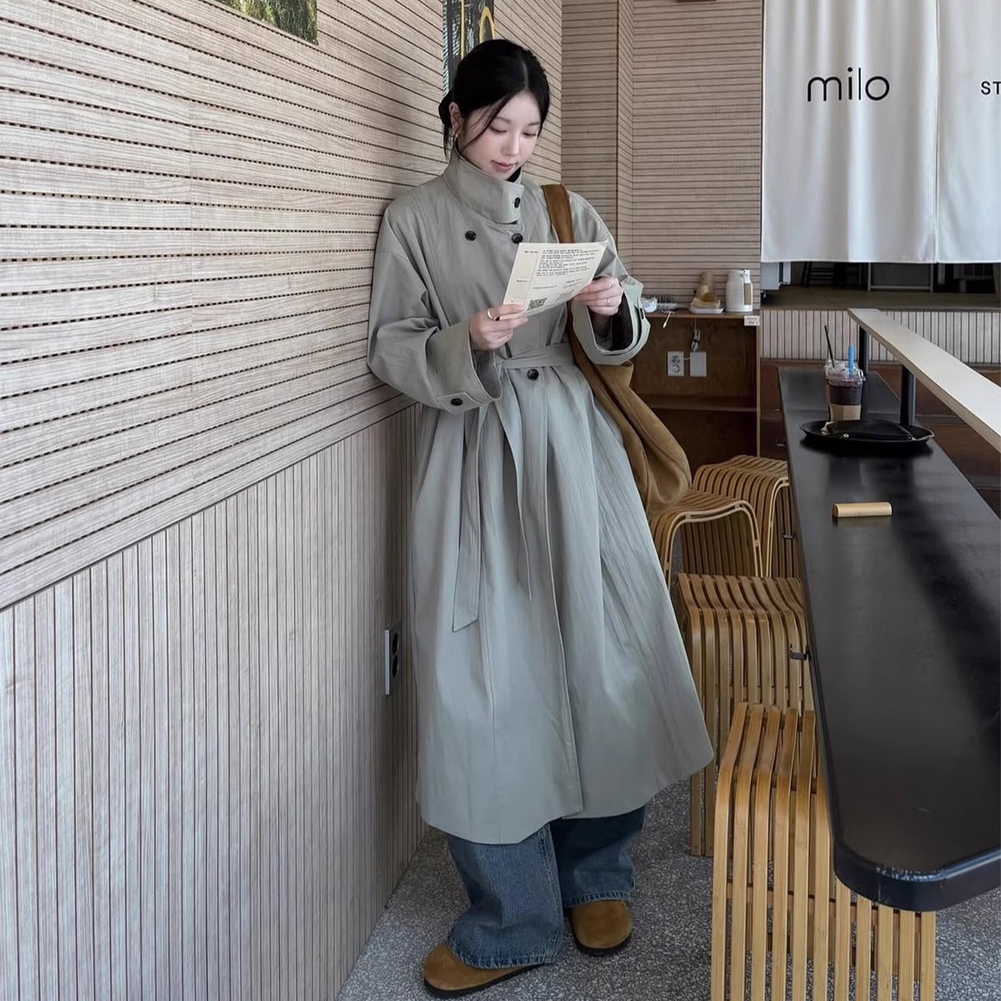 高级气质立领双排扣纯色风衣外套