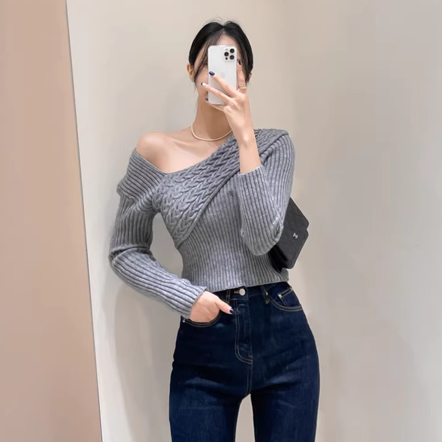 设计感不规则斜领麻花拼接长袖针织衫女2025秋季新款修身显瘦毛衣