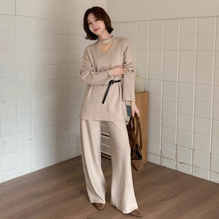 时尚套装镂空V领挂脖针织衫毛衣女2025冬季新款高腰休闲阔腿长裤