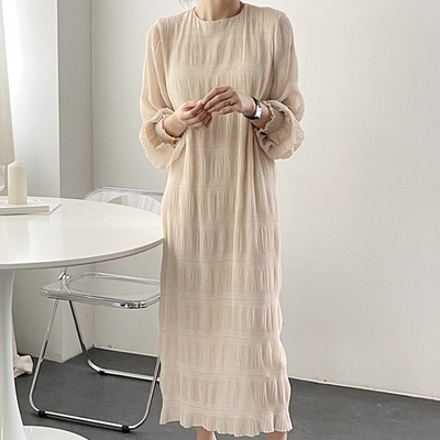 chic圆领褶皱感灯笼袖雪纺连衣裙