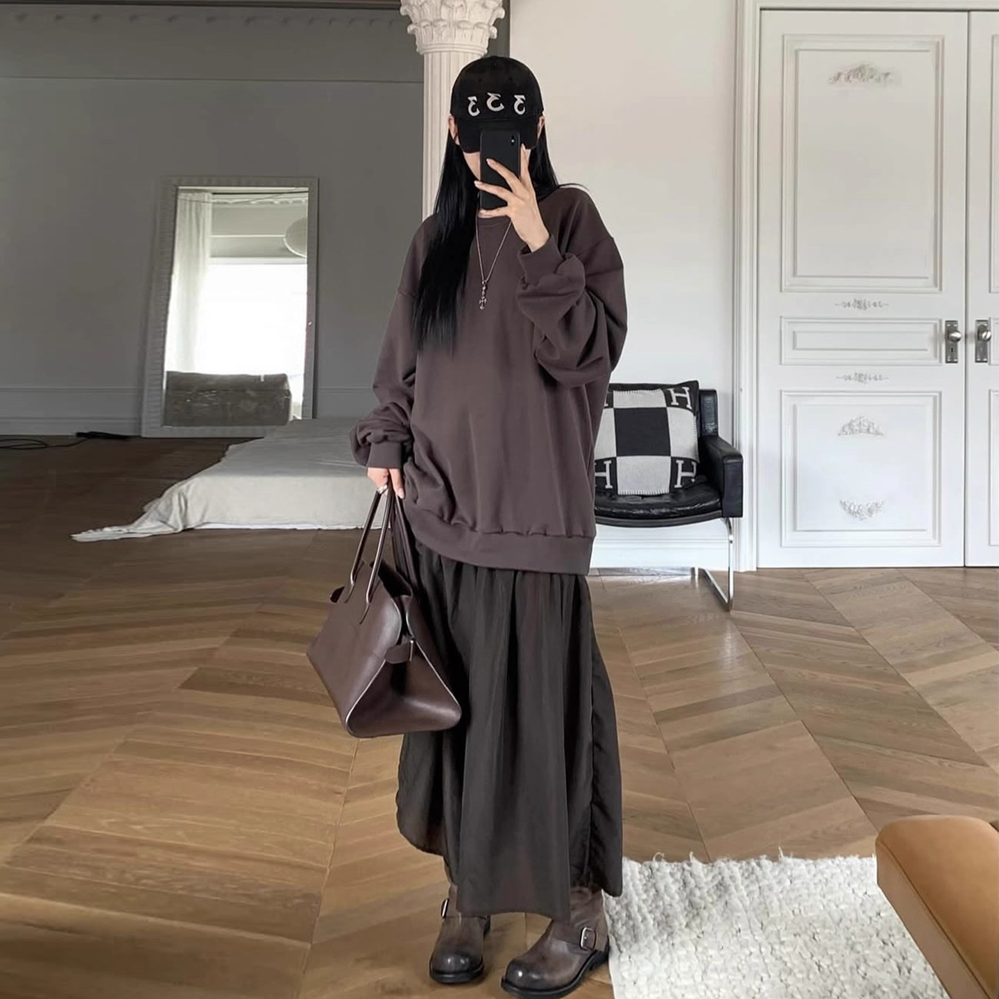 设计感撞色拼接假两件卫衣连衣裙女2025秋季新款复古宽松褶皱长裙
