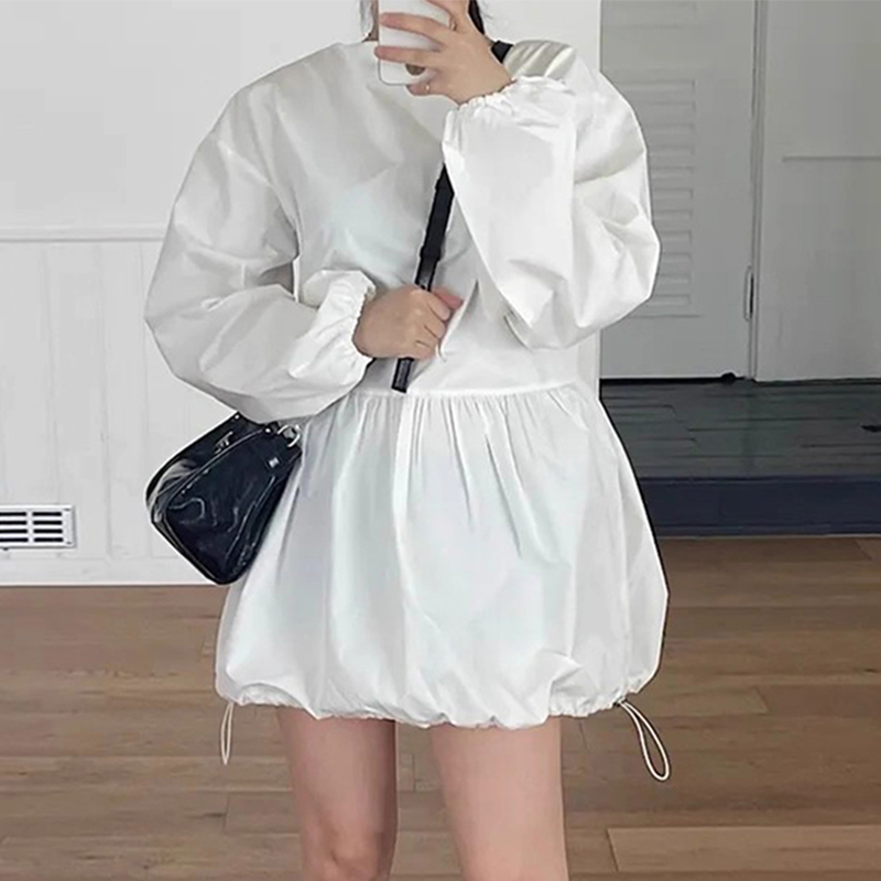 拼接褶皱抽绳下摆蓬蓬花苞连衣裙