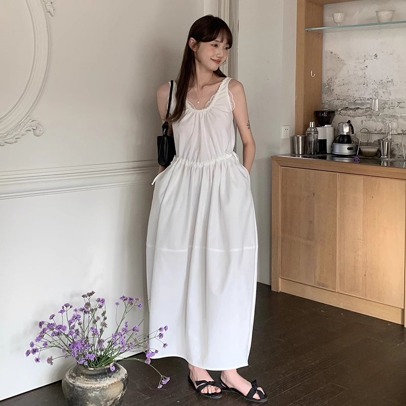 蕾丝拼接V领吊带背心连衣裙