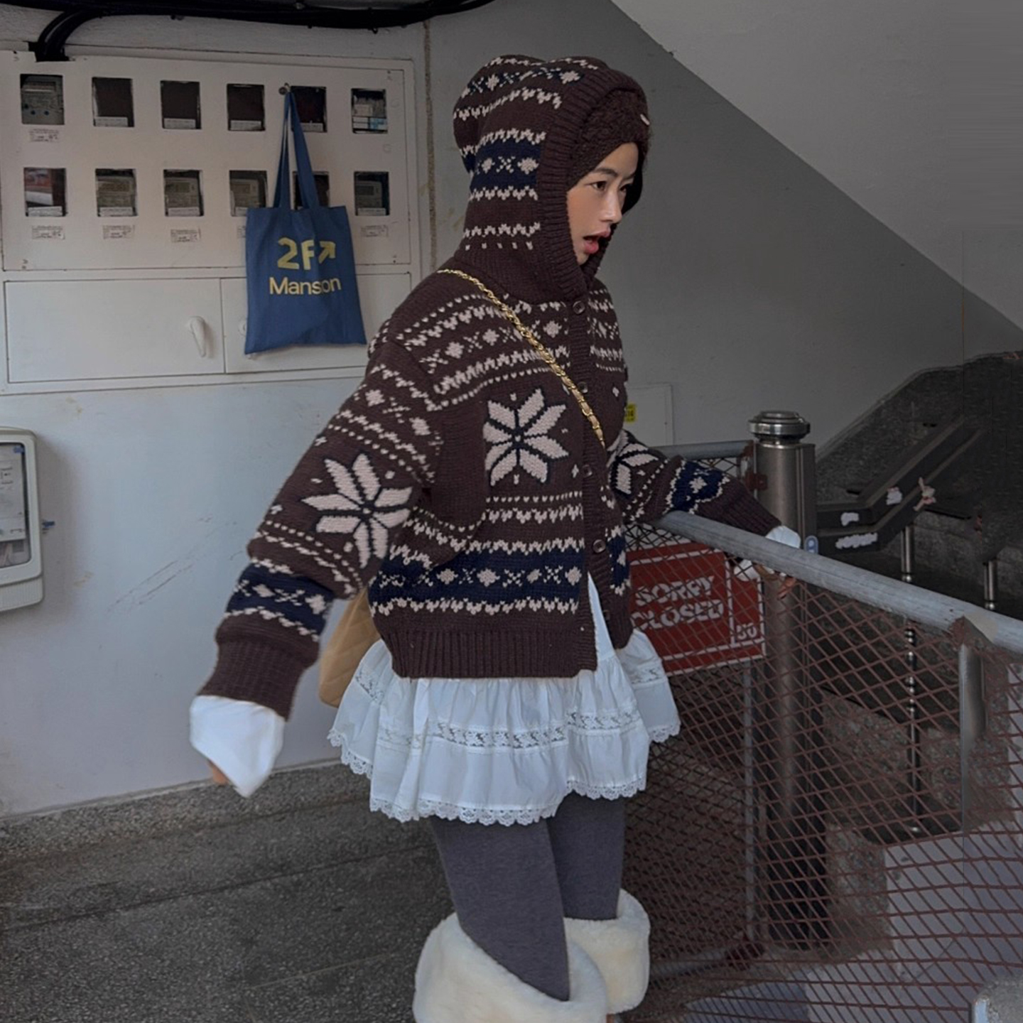 费尔岛提花加厚连帽针织开衫外套