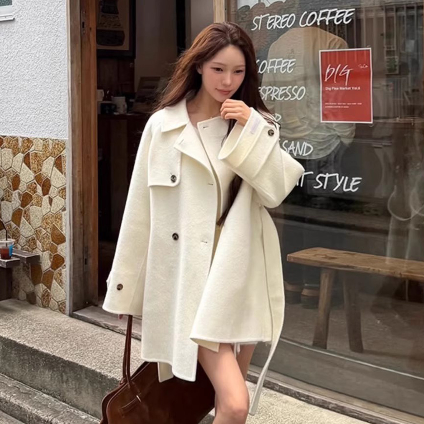 高级感双口袋纯色百搭毛呢短外套女2025冬季新款宽松休闲风衣上衣