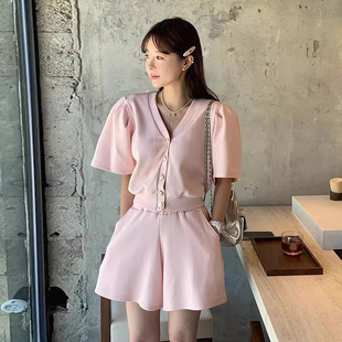 韩国chic夏季新款小香风珍珠纽扣短款上衣+高腰阔腿休闲短裤套装