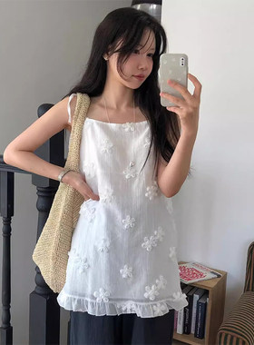 甜美小清新花朵绣花吊带背心女