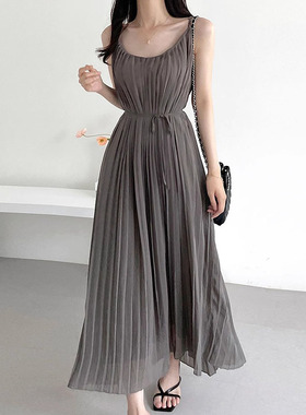韩国chic夏季法式高级U型领口设计宽松系带显瘦百褶吊带连衣裙女