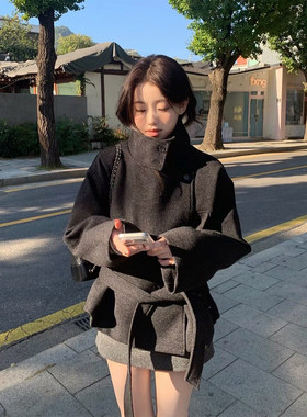良良家高级感黑色短款毛呢外套女