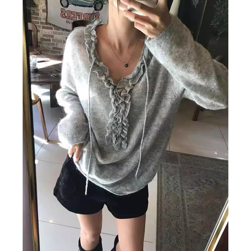 拼接木耳边V领飘带打底针织衫