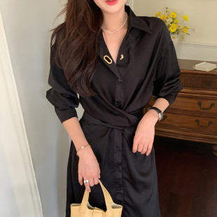 连衣裙女 衬衫 韩国chic夏季 简约翻领别致单排扣不规则收腰缎面长袖