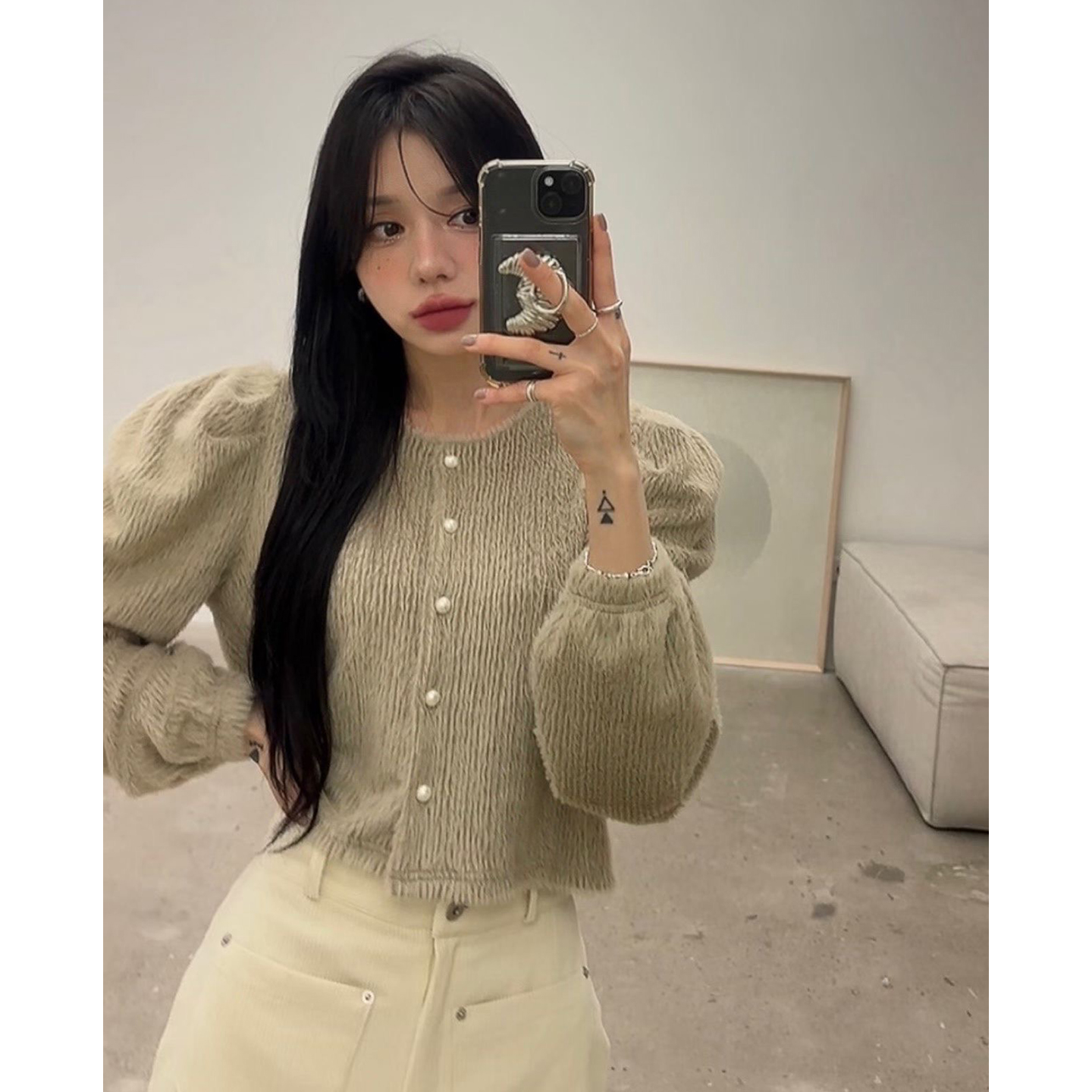 设计感珍珠单排扣毛绒绒开衫外套