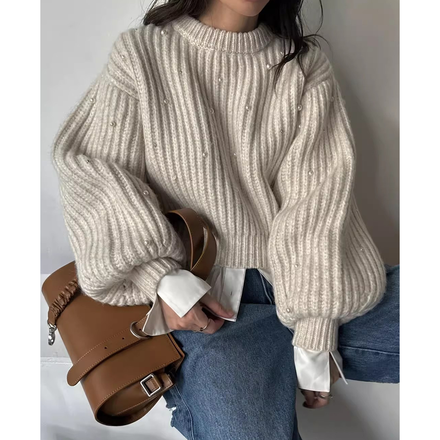 高级感钉珠点缀坑条灯笼袖针织衫