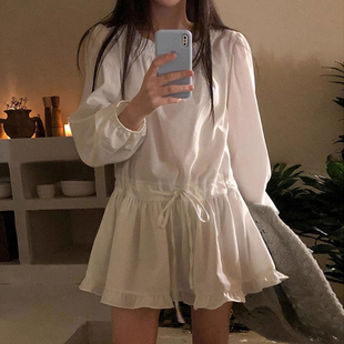 良良家木耳边抽绳泡泡袖连衣裙女春季新款法式减龄收腰显瘦短裙子
