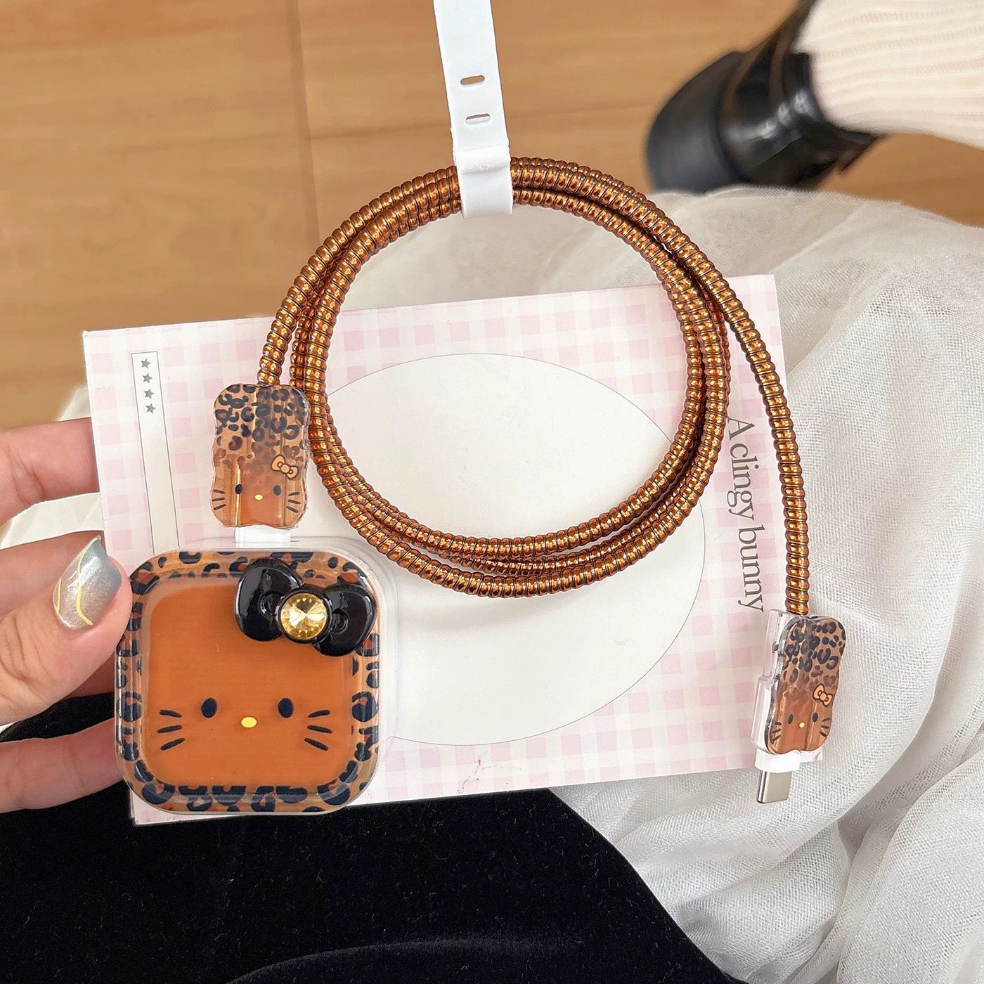 甜辣黑皮豹纹kt猫适用苹果20W充电器保护套17promax数据线17pro