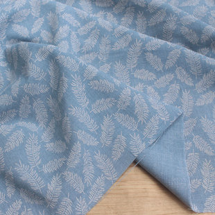 文艺素雅薄款暗蓝色印白色树叶布料 上衣服装长裙短裤子窗帘面料