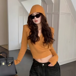 韩系橘色连帽短款羊毛针织衫女春秋修身显瘦百搭毛衣套头长袖薄款