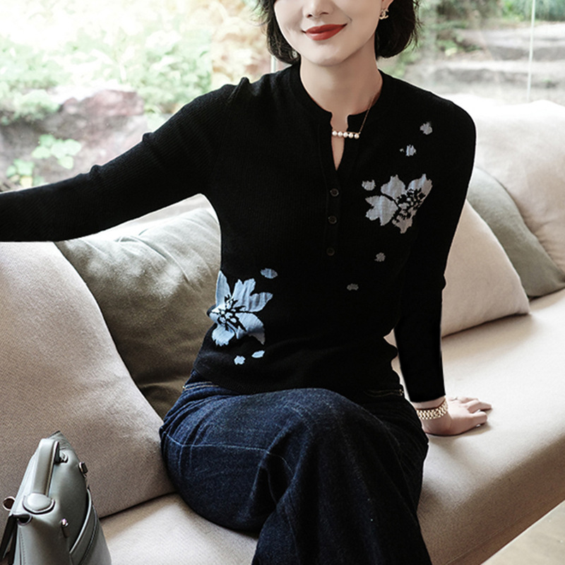 气质高端女装V领提花修身打底毛衣2025秋冬新款黑色针织衫上衣