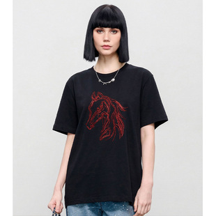 【玛丝定单】生肖马胶印花稿黑色T恤女2026早春新款休闲时尚上衣