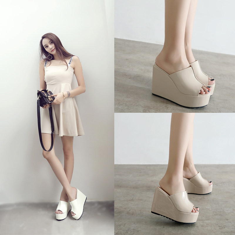 夏季坡跟拖鞋女外穿厚底一字拖防水台小个子高跟凉拖增高松糕鞋女