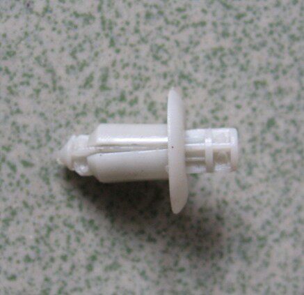 适用于铃木奥拓羚羊门板扣内饰板卡扣