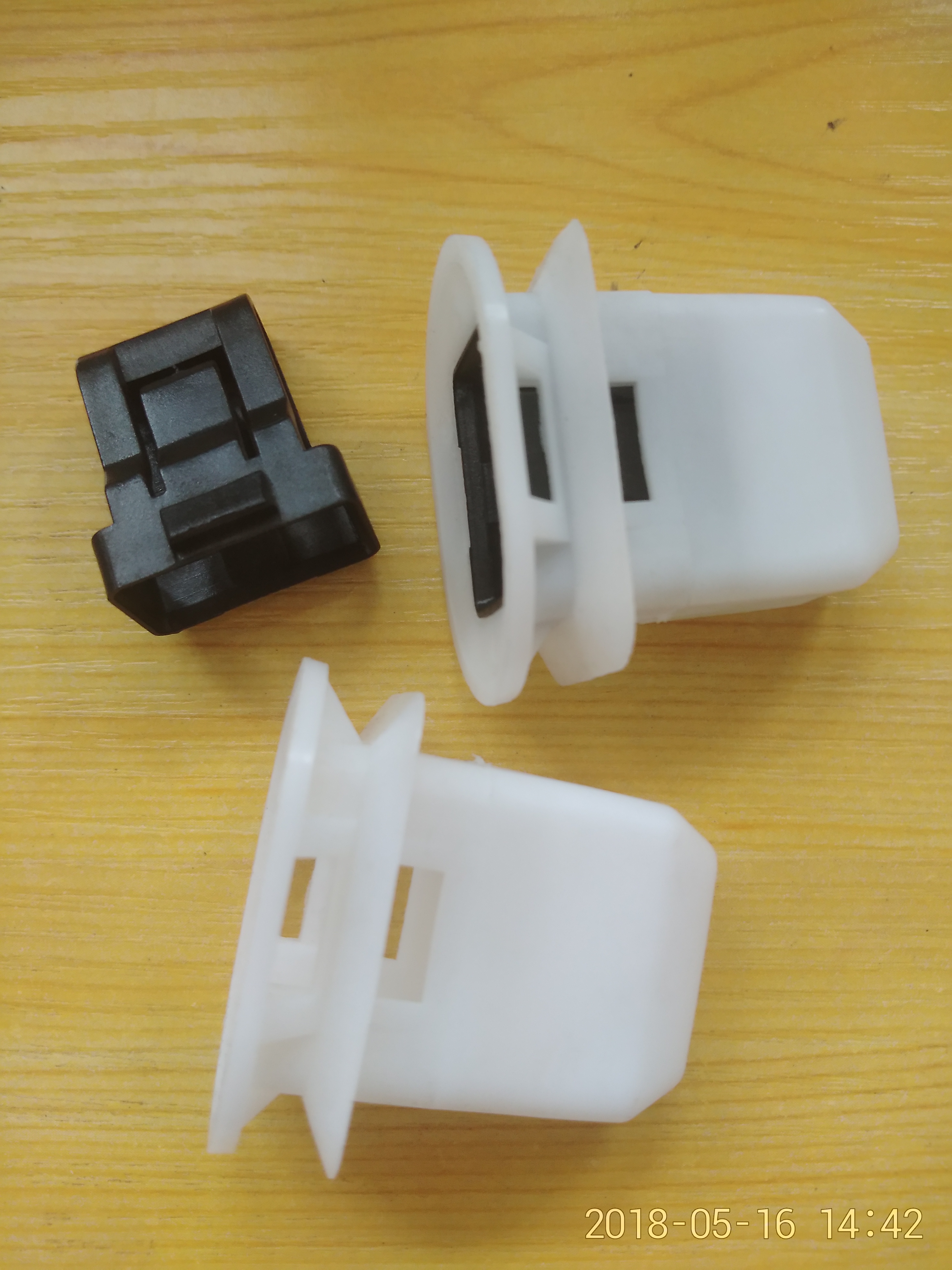 1383适用于长城汽车腾翼C30C50M4汽车后座椅卡扣后排座椅卡子坐垫