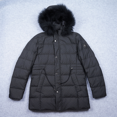 洛德利格白鹅绒貉子毛领羽绒服 公价7900元