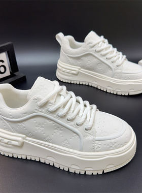 男鞋2026皮面系带春秋休闲鞋新款潮流透气百搭运动小白鞋厚底板鞋