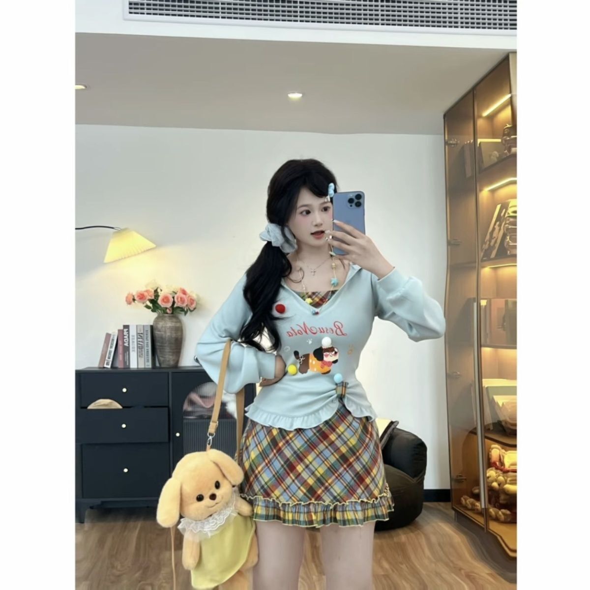 大码温柔风俏皮可爱套装女春秋胖mm显瘦连帽t恤+格纹半身裙两件套