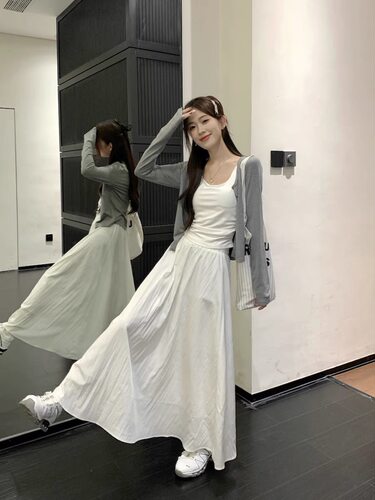 小个子奶系穿搭套装女早秋温柔吊带开衫白色a字半身裙长裙三件套