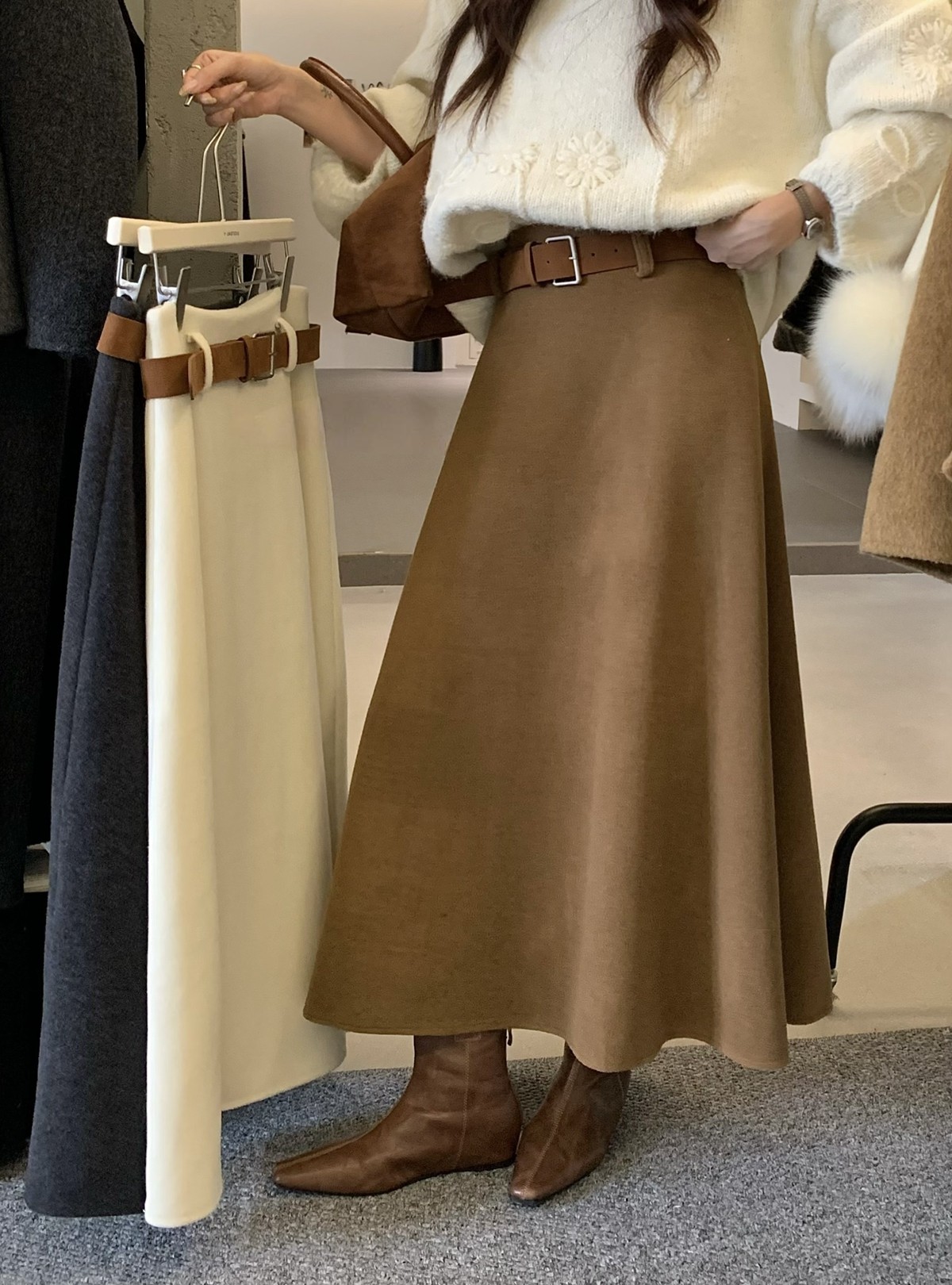 2026新款黑色中长款A字半身裙女春秋高腰遮肉显瘦,女装/女士精品,大码半身裙,淘宝优惠券,粉丝福利购,淘宝优惠卷