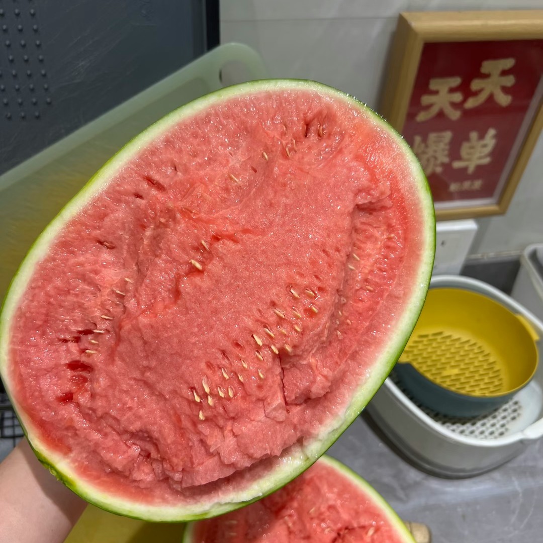 果到达江苏东台甘美4K西瓜1粒 6-9斤