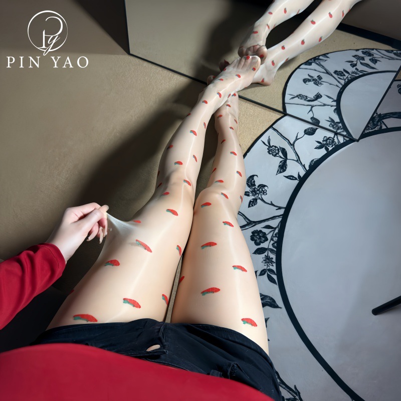 丝质油性光泽红心草莓黑色丝袜