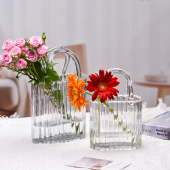 北欧创意手提玻璃花瓶插鲜花客厅餐桌民宿酒店高级感家居装 饰摆件